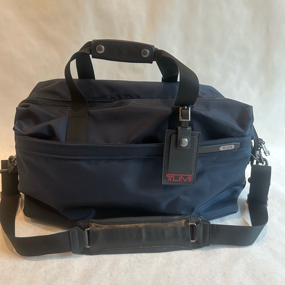 Tumi GEN 4.2 Navy and Black Travel Duffel with Shoulder Strap Expandable